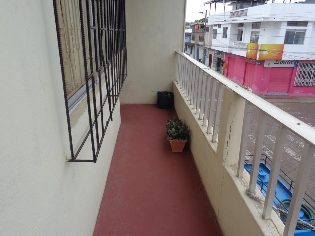 Hostal Miconia Puerto Ayora  Room photo